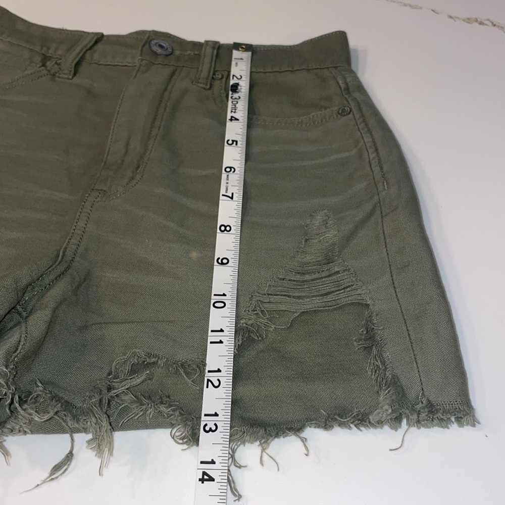 American Eagle Distressed khaki Green Highest Rise Mom Short | 00 - Picture 8 of 10